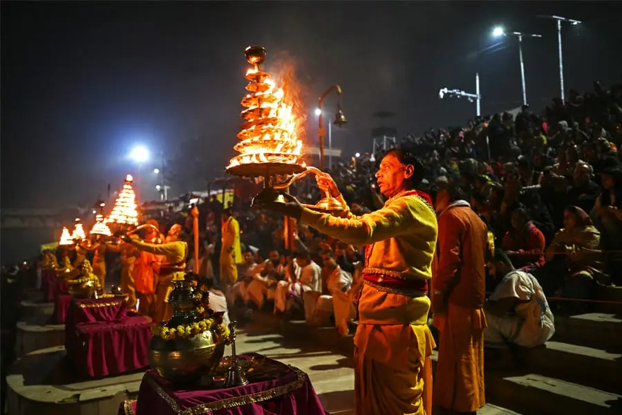 Ayodhya / Prayagraj / Varanasi / 4 N 5 D